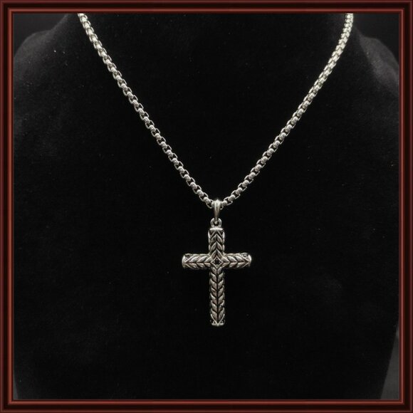David Yurman Chevron Cross Pendant Necklace - Picture 1 of 9